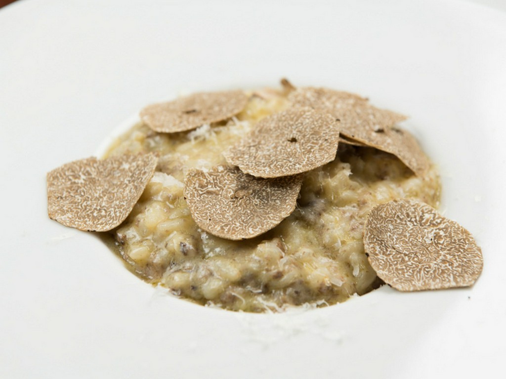 料理人自慢のひと品『ブラウンマッシュルームと秋トリュフのリゾット』