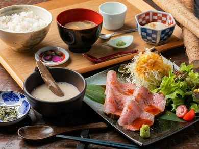 自然薯のとろろ汁＆麦めしの『麦とろ』で体の中から元気に！