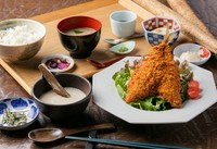 何度でも食べたい絶品フライ『麦とろアジフライ膳』