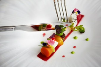 ちょっと背伸びして親御様と同じようなフルコース構成で大人気分のお食事はいかがでしょうか？