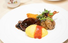 小さなお子様にも喜ばれるお料理をプレートでご用意！（デザート付き）