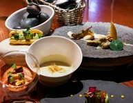 キャトルセゾン浜松のグラン・シェフが季節感を取り入れ厳選食材を用いたフルコースメニュー