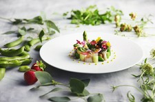 いつものランチよりちょっと贅沢に！メイン料理がお選びいただけるワンランク上のランチコース