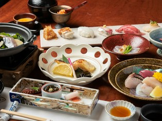 競りに参加し直接買い付ける、明石漁港の獲れたて鮮魚