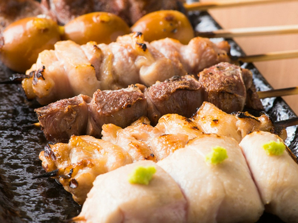 備長炭で焼き上げる『焼き鳥』