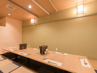 清潔感ある店内で、ゆったりとした“2人の時間”を過ごせる