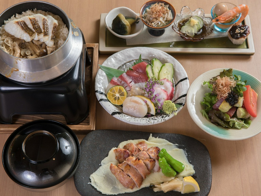 ボリュームたっぷり、グルマンも満足できる『店主のおまかせコース』