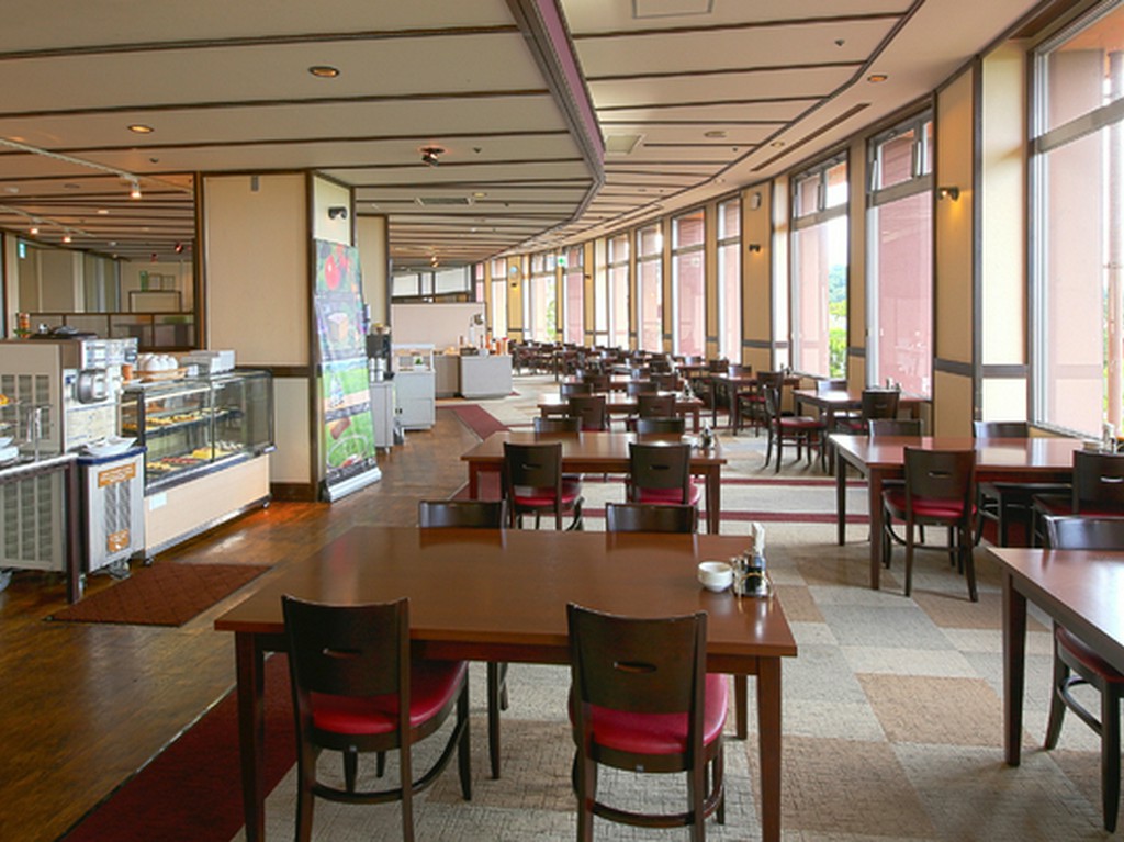 豊富なメニューを囲みながら、カジュアルにランチミーティング