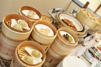 肉まん・海老餃子の点心が楽しめます。