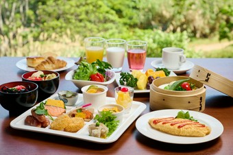 海を眺めながらゆっくり朝食ブッフェ