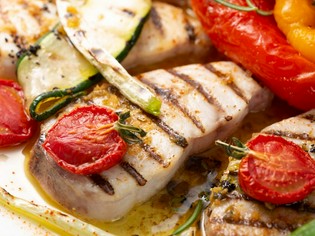 焦がしバターソースの風味が食欲をそそる『シイラのプロバンス』