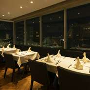 ※利用可能時間　17:30～24:30
※滞在可能時間　2時間30分
※当コースは、サービス料別途頂いております。(550円/人）
※当コースはお食事のみの価格となっております。