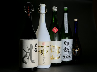 多彩に楽しむ日本酒は、地元の酒蔵から上質な地酒を入荷