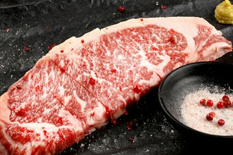 適度にサシの入った『熟成サーロイン』