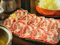 たっぷりのネギと豚肉を、和風の蕎麦だしでしゃぶしゃぶに。〆の蕎麦まで大満足の『しゃぶしゃぶ』