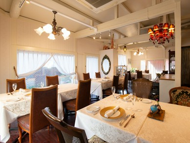 ゆったりと落ち着ける優雅な雰囲気。デートや女子会にいかが