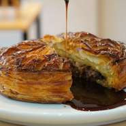 アラカルトでは毎日オススメの料理がメニューに並ぶ
