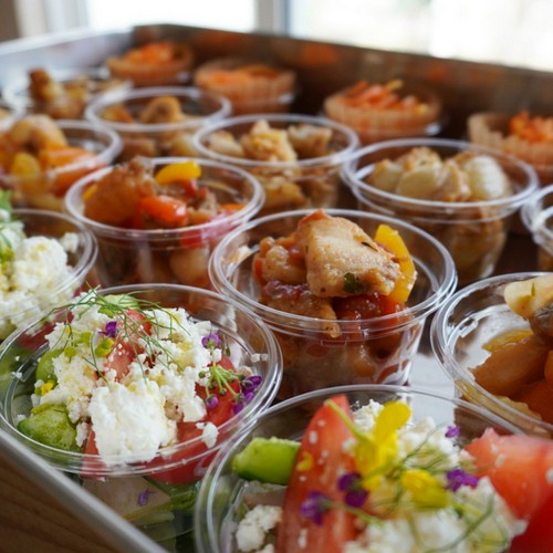 期間限定にてオードブルやテイクアウトも