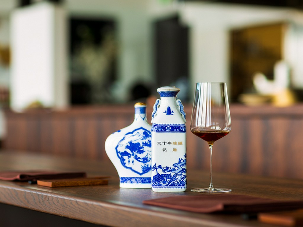 プレミアム紹興酒、多彩なワイン、宮城の地酒などの銘酒が集う