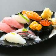 当日仕入れからオススメ9貫をピックアップ。その日自慢の寿司ネタをじっくり楽しんでみませんか。