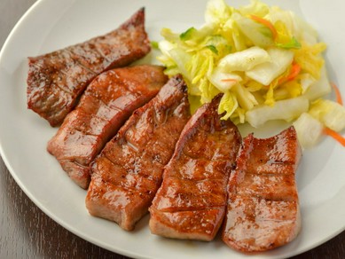 天然塩でシンプルに。蕩ける味わいを楽しめる『たん焼き』