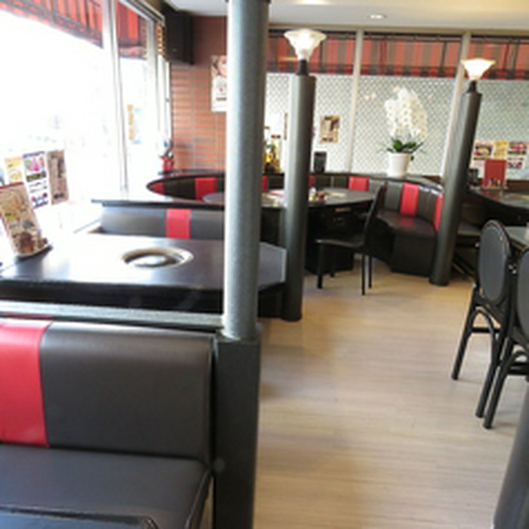 明るく楽しい雰囲気の中で、おいしい韓国料理を満喫