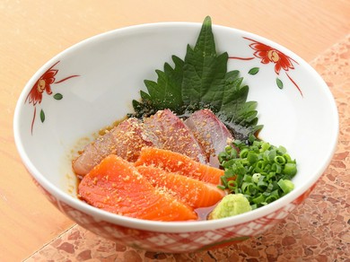 漁師の知恵から生まれた大分の郷土料理。特製ダレが決め手『りゅうきゅう』