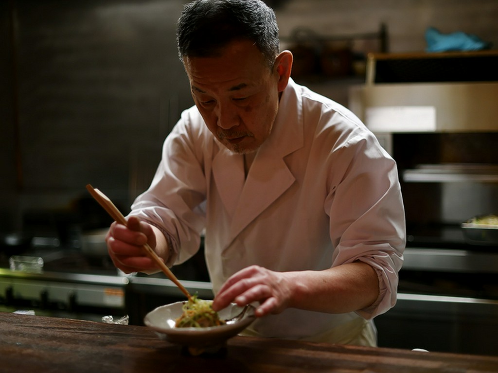 アットホームな雰囲気の中、本格的な日本料理を真心こめて届ける