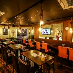 仕事帰りの女性が集う店。ママたちのランチ会にも便利