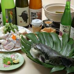 淡白な味ながら深い旨味が絶品。様々な調理法を気軽に楽しめる『ふぐ料理』