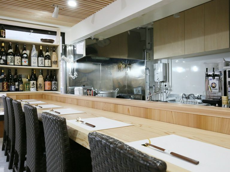 大人の酒肴の愉しみを深める料理と設え、もてなしに憩える