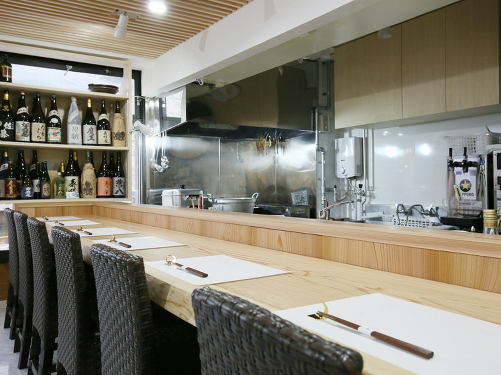 大人の酒肴の愉しみを深める料理と設え、もてなしに憩える