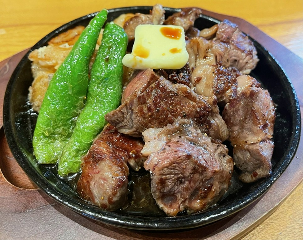 熱々の状態でいただける、痺れる辛さの『本格！四川麻婆豆腐』