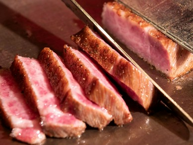 鉄板で焼くお肉各種