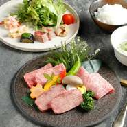 [ランチ内容]
・絶品！日本食中心の前菜
・本日のスープ
・米沢牛を中心とした3種の盛り合わせ
※お肉の内容は当日お伺いくださいませ
・山形県産つや姫ライス
・当店手作りデザート
・コーヒー or 紅茶