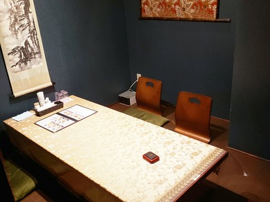 掘りごたつ座敷からテーブル席まで、シーンで選べる個室が豊富