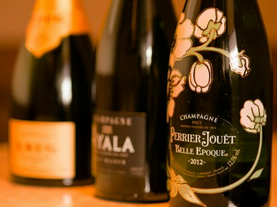 シャンパーニュをより身近にしてくれるバー