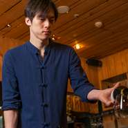 自分の中でルールを決めず、ゲストの話し方や雰囲気などを参考に、一人ひとりに合った対応を心掛けている松村氏。ゲストとの程よい距離感を保ちながら、利用シーンに適した、心地良い時間を提供してくれます。