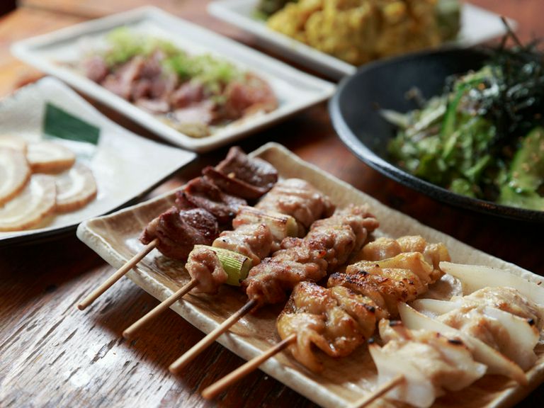 鮮度抜群の鶏を備長炭でじっくり焼き上げる『焼き鳥オススメ5本盛り』