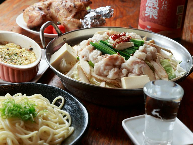 お酒が進む味！　プリプリのもつを堪能できる『むてっぽうのもつ鍋』