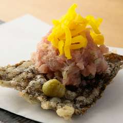 一番人気の黄金コンビ『トロたくカナッペ（1ケ）海苔』