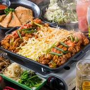 人気のチーズタッカルビを堪能！※2時間制です。ご了承ください。※ 12月11日～30日の間金曜・土曜は年末料金として別途500円を頂戴します。