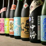 蔵元が60以上あるという、日本屈指の酒所である福島県。数ある蔵元の中から厳選して仕入れた、今一押しの地酒が取り揃えられているので、じっくりと飲み比べてみるのもオススメです。
