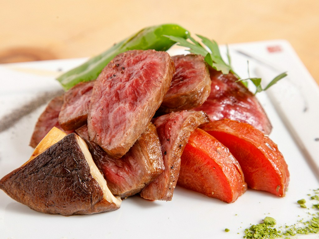 希少な京都産黒毛和牛を堪能『【牛】京の肉レアステーキ』