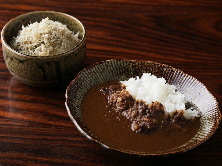 〆の一皿まで手抜きなし『ちりめん山椒ごはん』と『一口カレー』