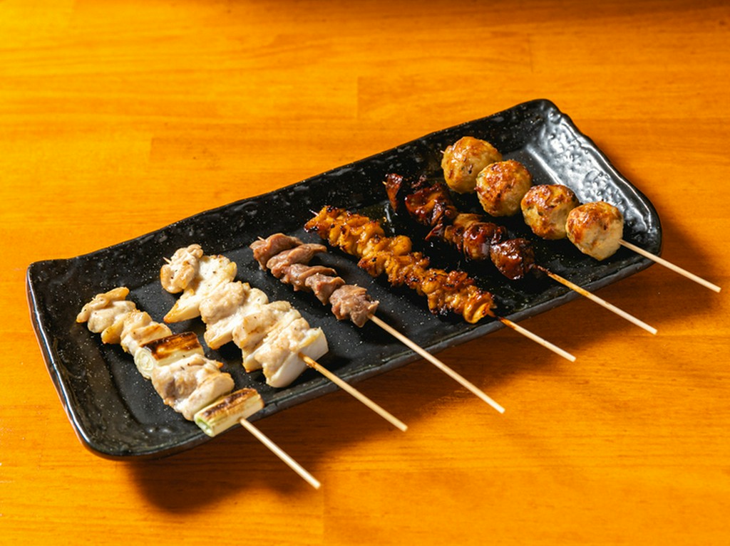 5本の値段で6本食べられる『お得な焼き鳥5本盛り』
