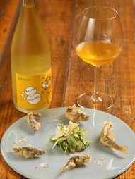 カリッとした食感が香ばしいやまめの唐揚げと、爽やかなサラダの絶妙コンビ『やまめの唐揚げ　香味野菜』