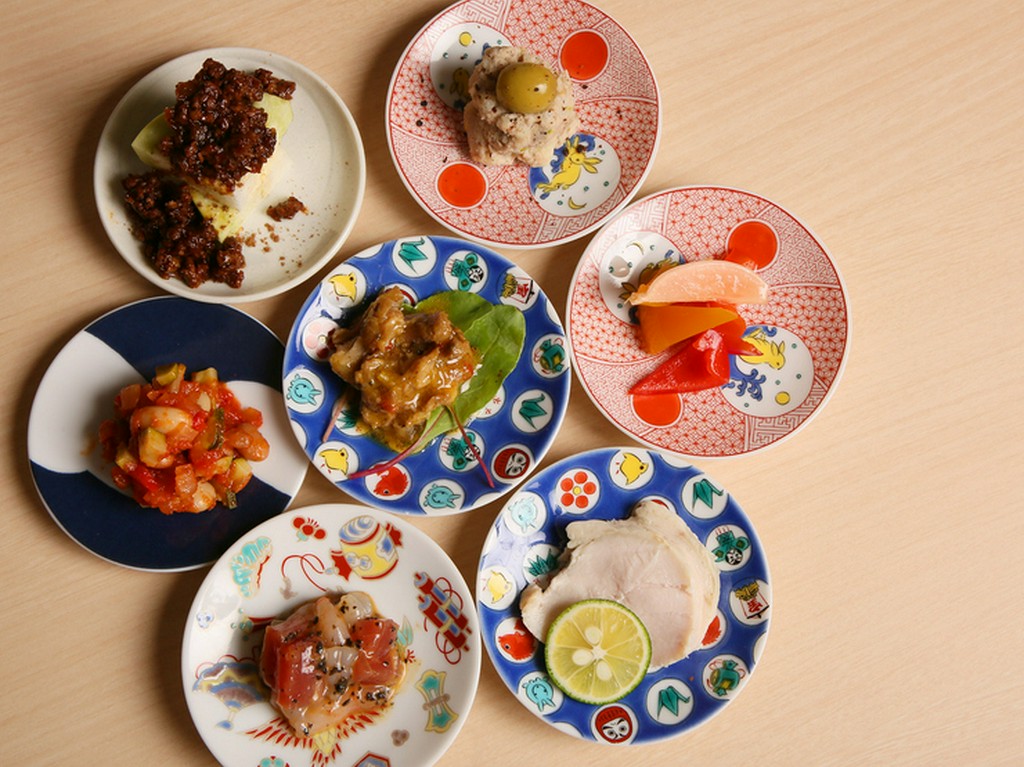 メニューは旬に応じた『おまかせコース』のみ