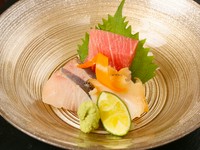 旬の海鮮が勢揃い『お造りの盛合せ』