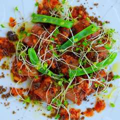 『蛸、オリーブ、赤ワイン』